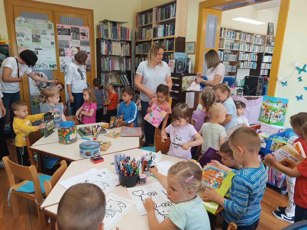 Posjet Narodnoj knjižnici i čitaonici Sunja