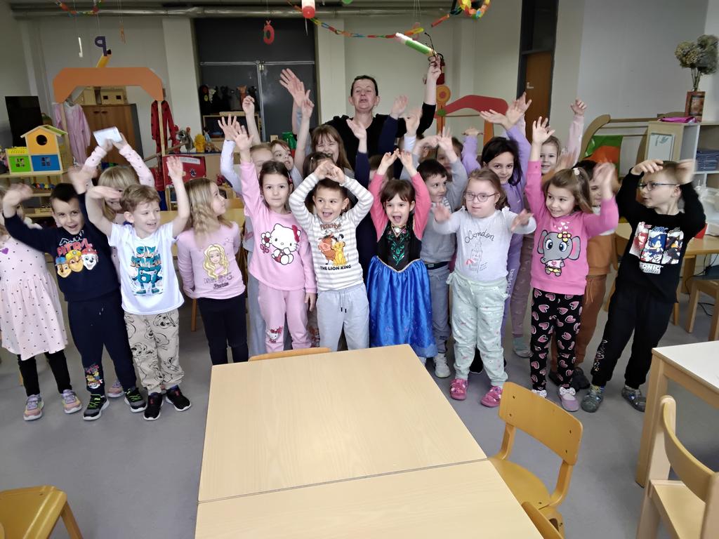 Igla, konac i puno topline